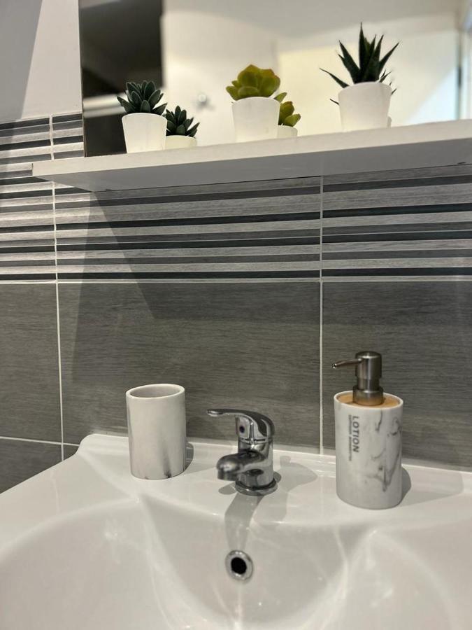 Casa Bezzecca La Spezia Apartment Bagian luar foto